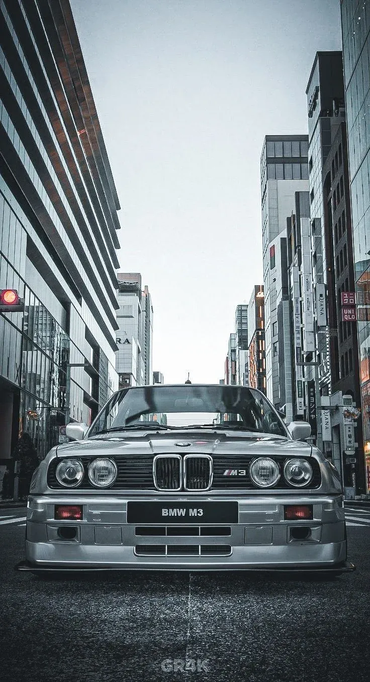 BMW M3 E30 — Street